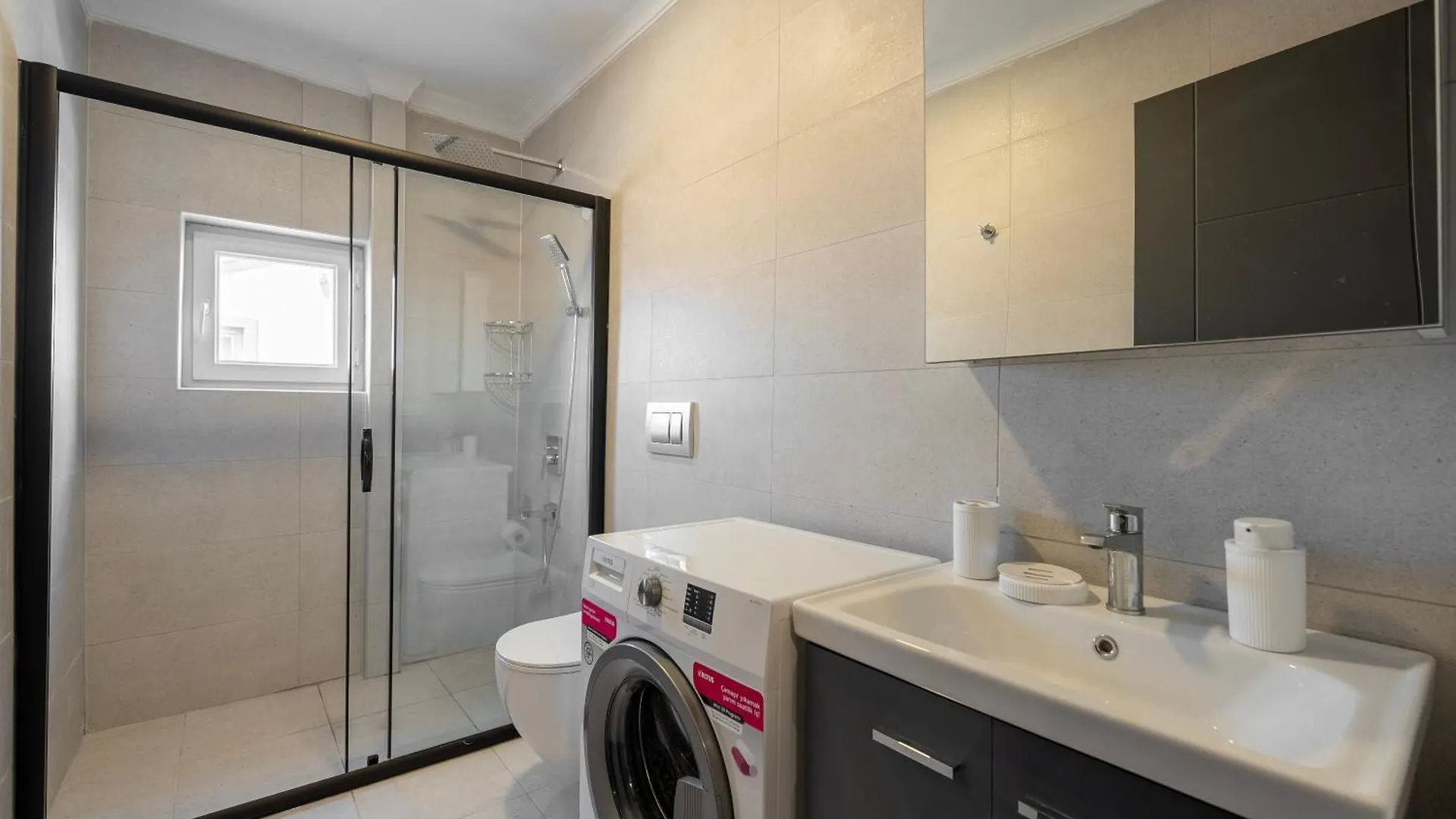 Modern, New Two Bedroom Apartment Close To Fethiye Centre