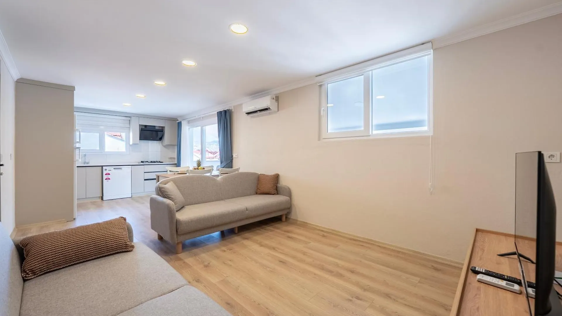 Modern, New Two Bedroom Apartment Close To Fethiye Centre Turecko