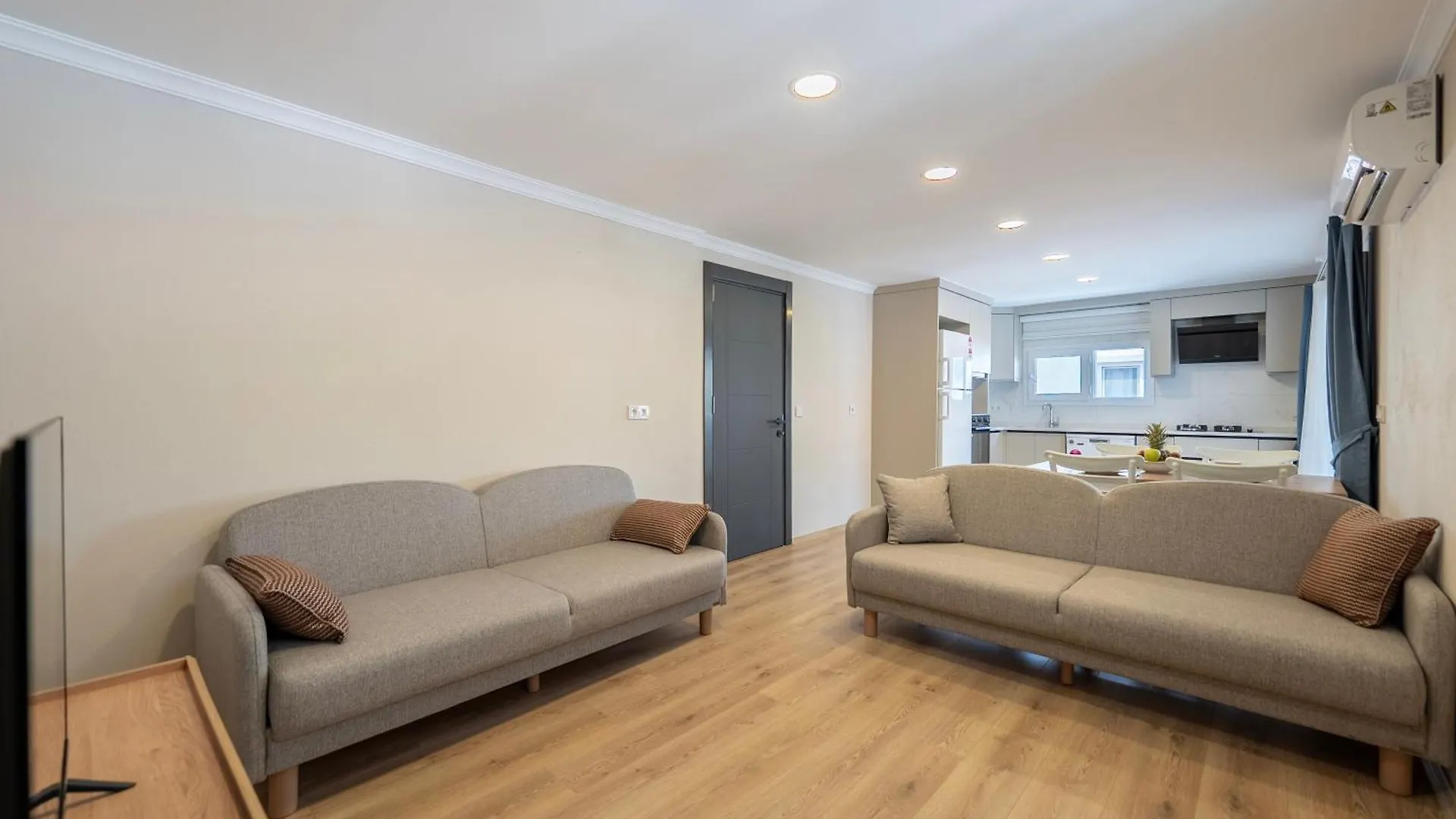 Modern, New Two Bedroom Apartment Close To Fethiye Centre Turecko