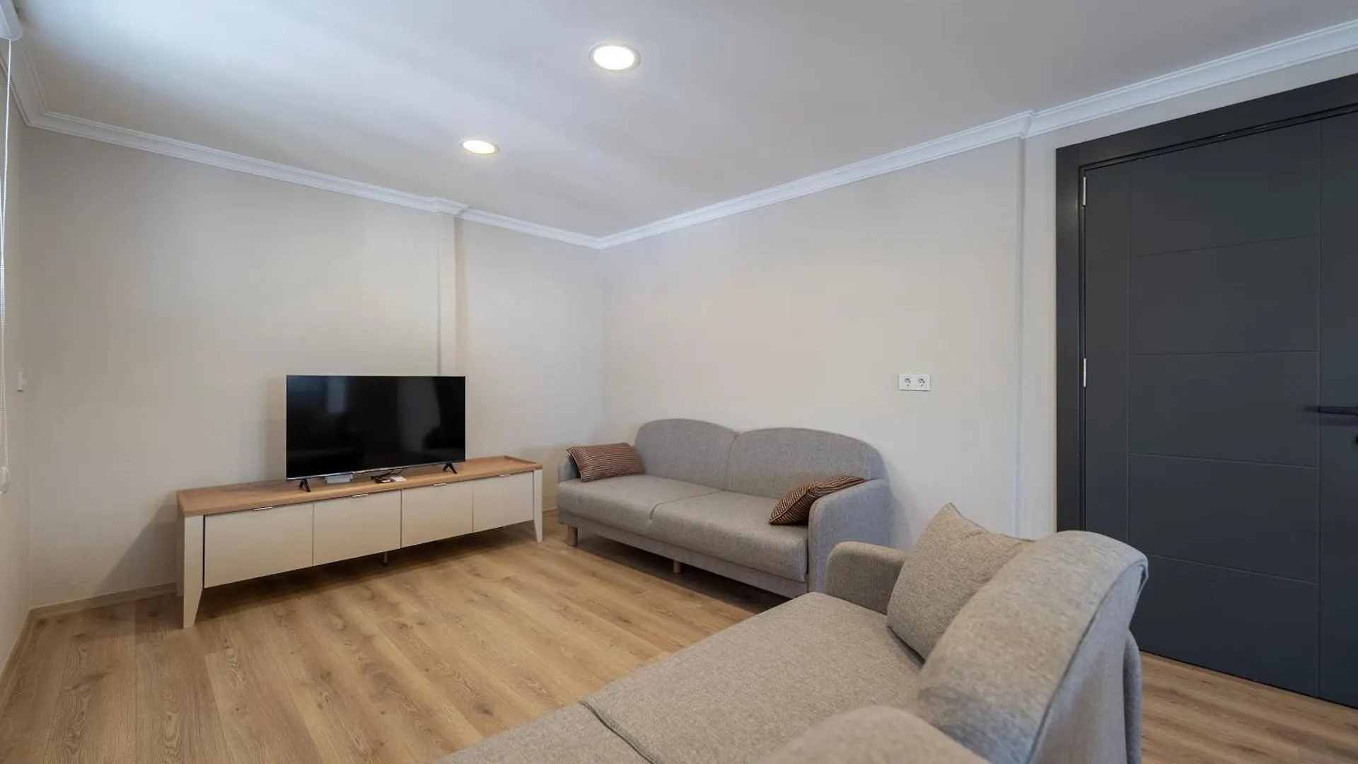Modern, New Two Bedroom Apartment Close To Fethiye Centre
